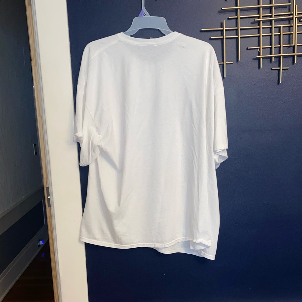 Men’s gildan shirt size 4xl - Picture 2 of 3